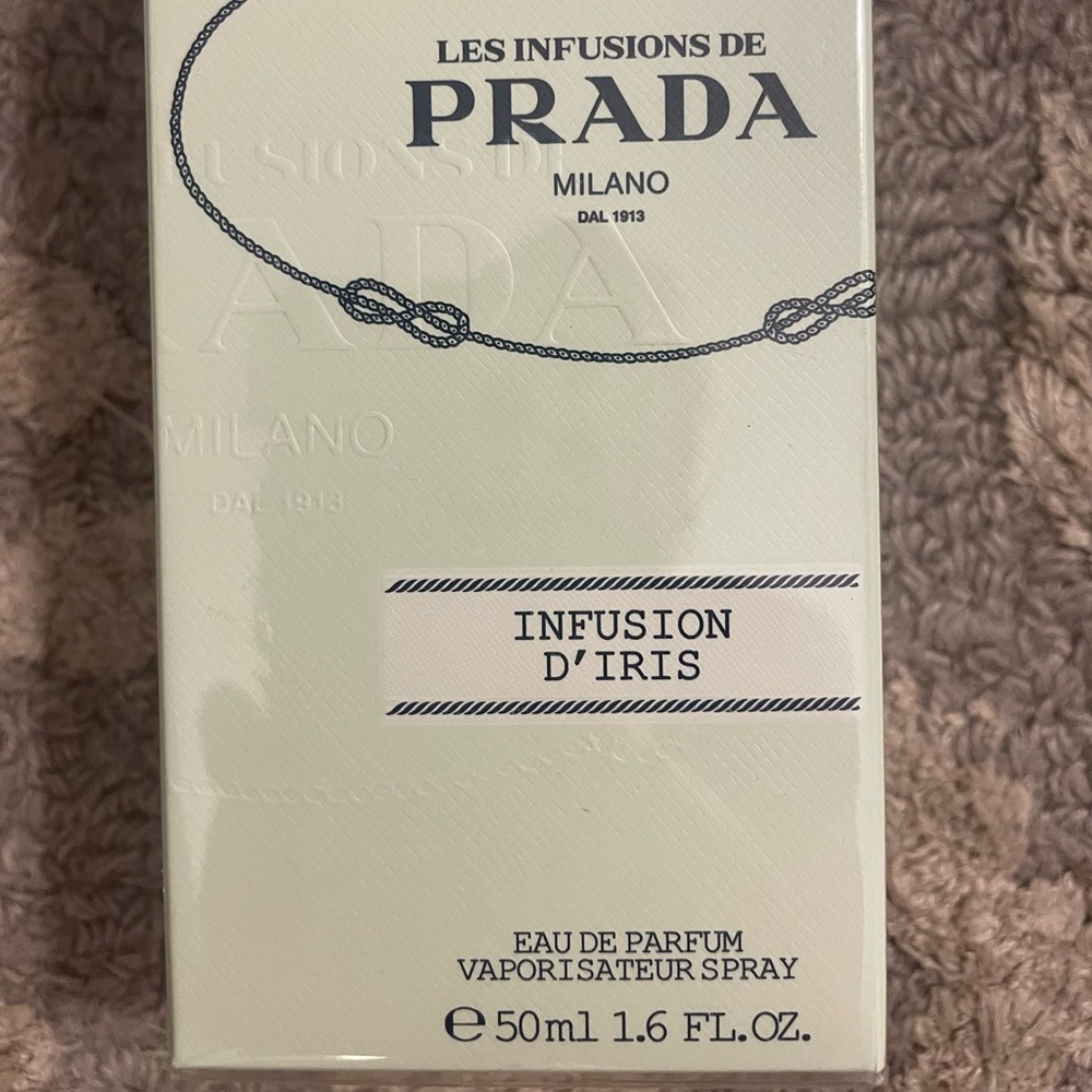 Prada infusion d’iris perfume 1.6 fl oz